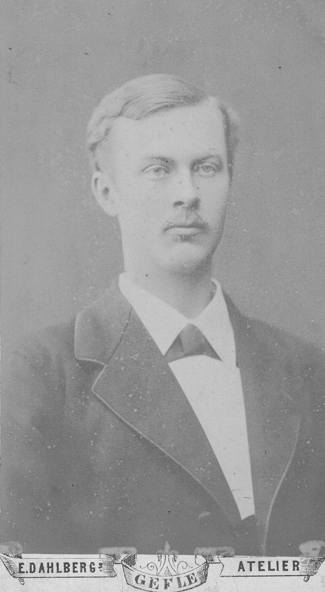 Erik Julius Dahl.