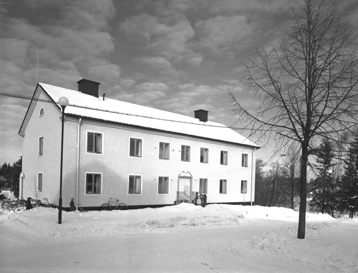 Bomhus. Korsnäs AB. Den 22 februari 1955. Redan från början av bolagets verksamhet anlades bostäder för de anställda enligt tidens krav och möjligheter vid de olika tidpunkterna.