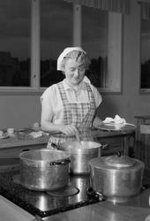 Åsveien nye skole. Avslutning på skolekjøkkenkurs