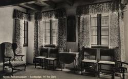 Postkort, Interiør fra Tollbodgaten 14, flyttet til gamlebye