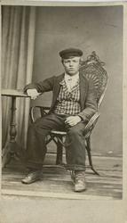 Fangeportrett. Ole Olsen Haugerud, fra Eggedal, arrestert i 