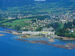 Flyfoto, Lillehammer, bebyggelse. Lillehammer kartongfabrikk