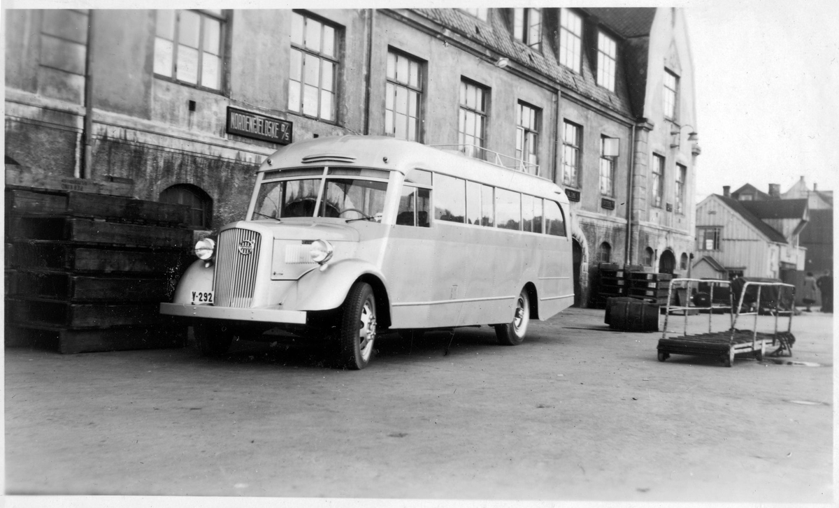 Buss på Dampskipskaia i Harstad.