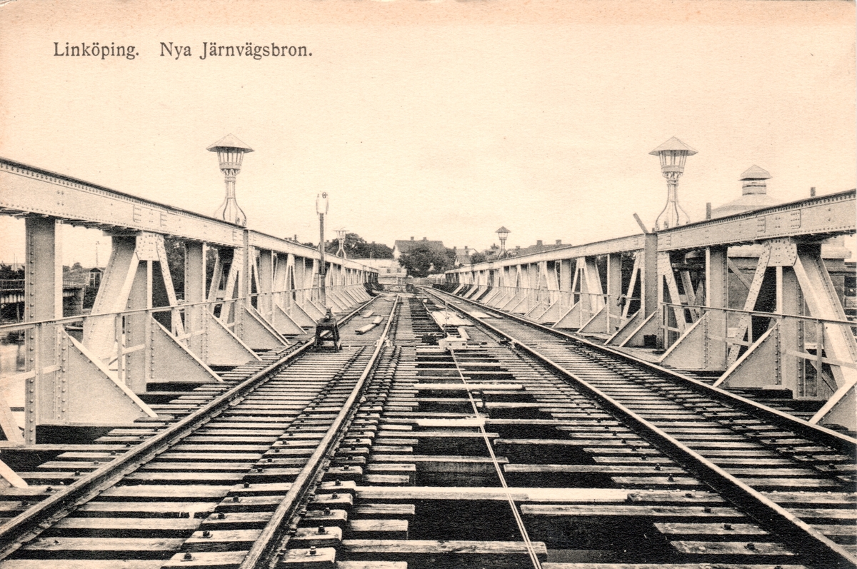 Orig. text: Linköping. Nya Järnvägsbron.