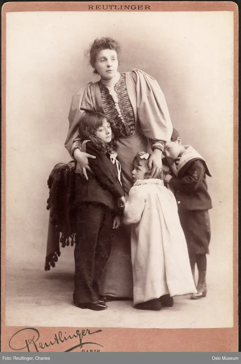 Réjane, Gabrielle Charlotte (1856 - 1920)