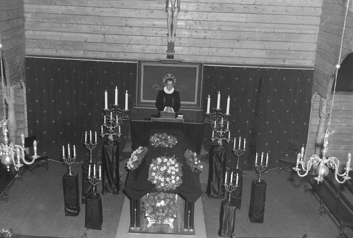 Wyborn, begravelse Tilfredshet kapell