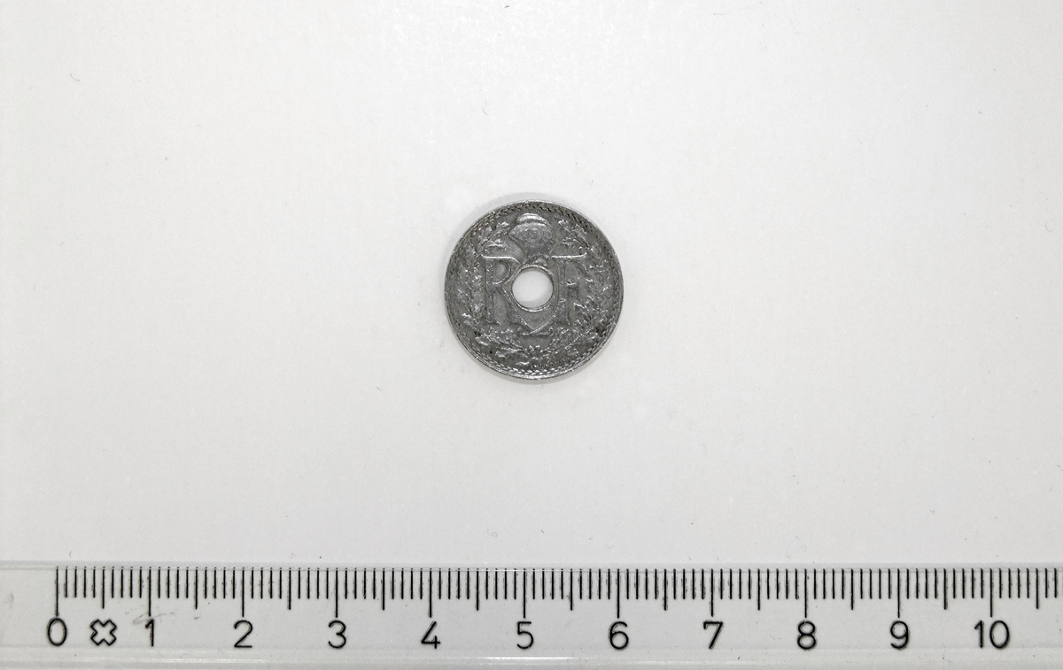 5 Centimes  (5 Cmes),  FRANKRIKE,  1923,  Kobber-Nikkel.

Form:  Sirkulær