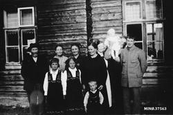 Familiebilde på Skaret, Alvdal