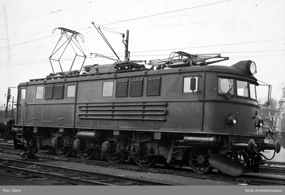 Elektrisk lokomotiv El 8 nr. 2067 som nytt