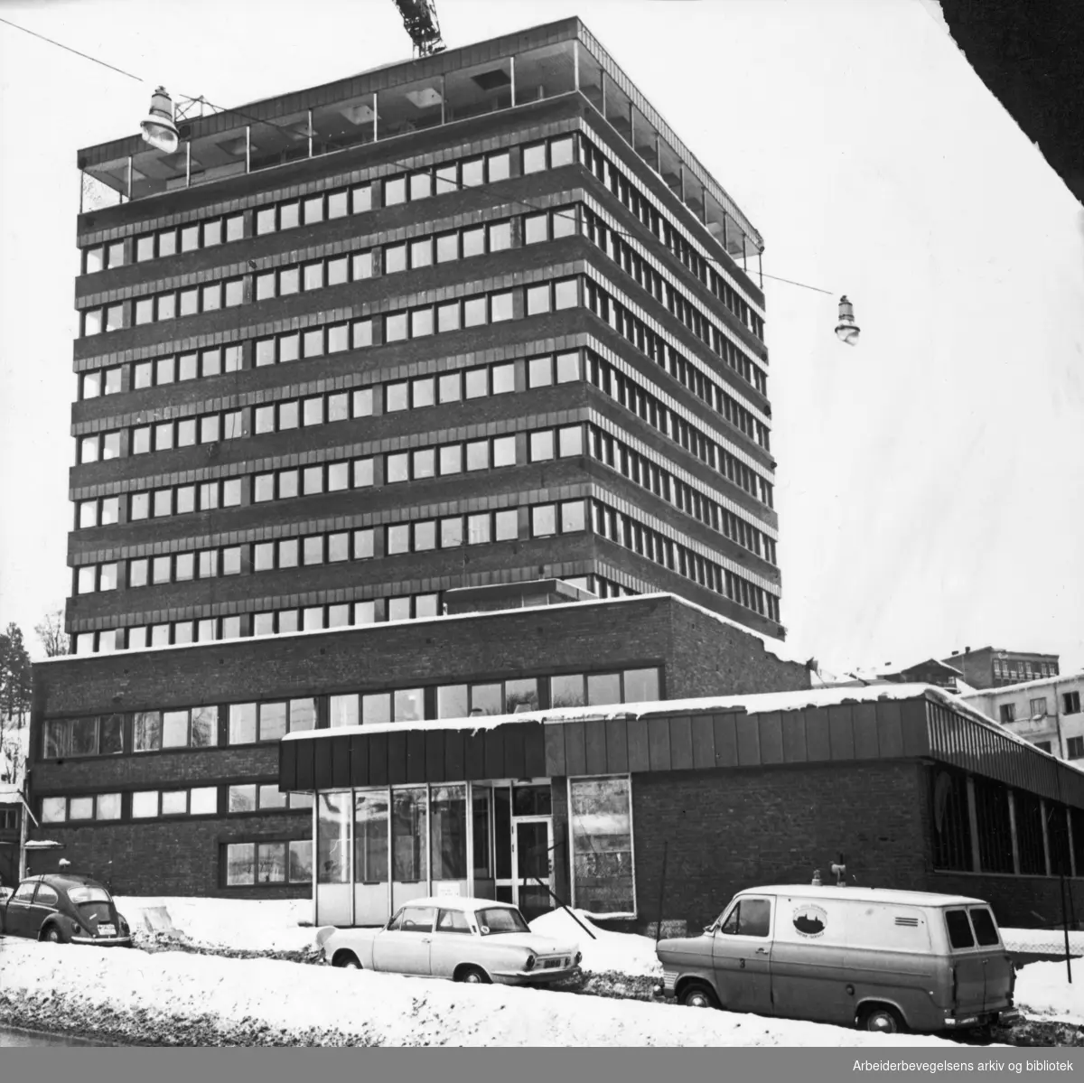 Oslo Sporveiers nye administrasjonsbygg på Tøyen, mars 1968.