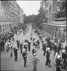 1. Mai-toget 1932 på vei til Dælenenga idrettsplass. Musikko