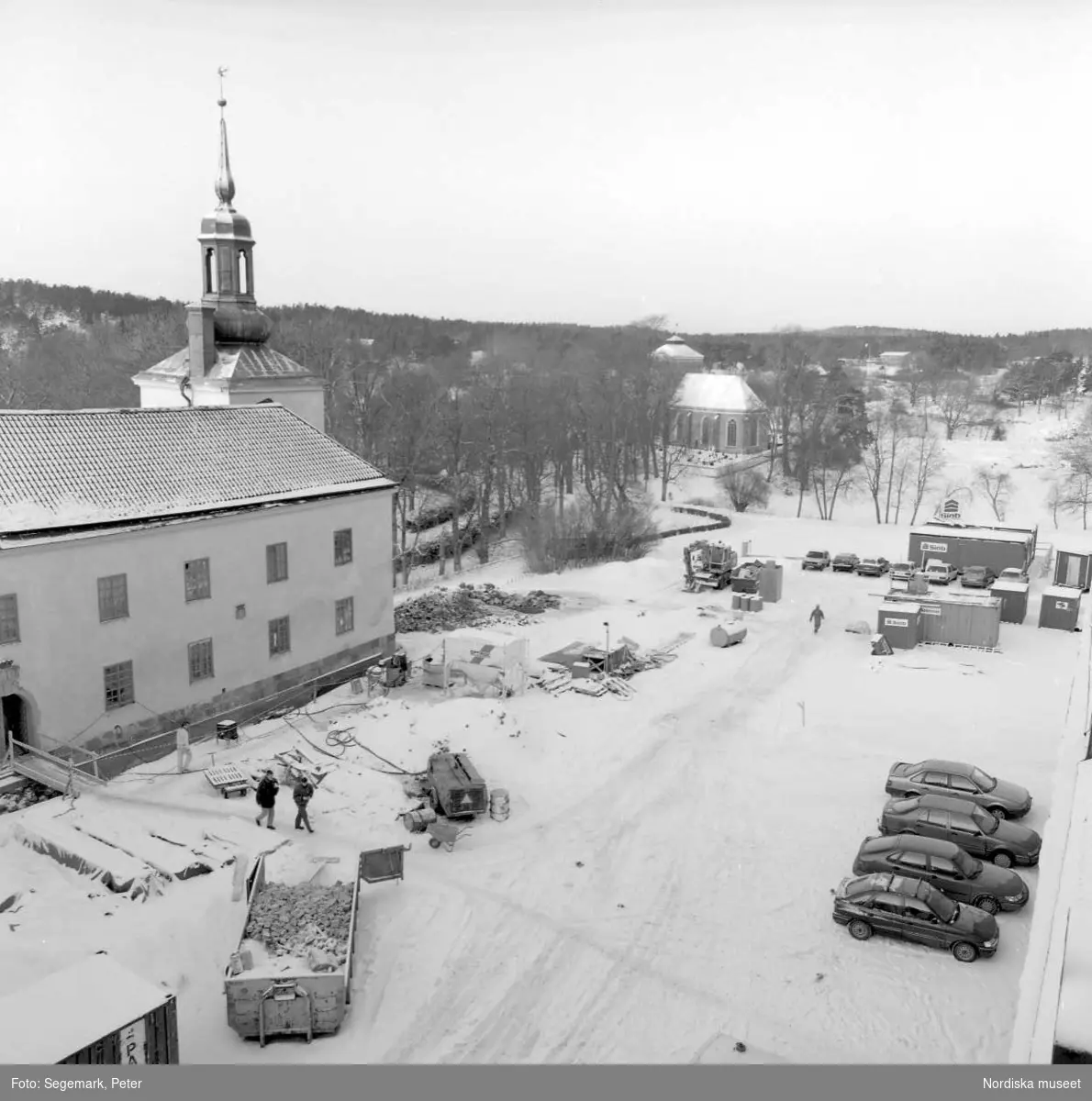 Dokumentation av  Tyresö slott under restaurering av flygeln. Ombyggnad av biblioteksflygeln.