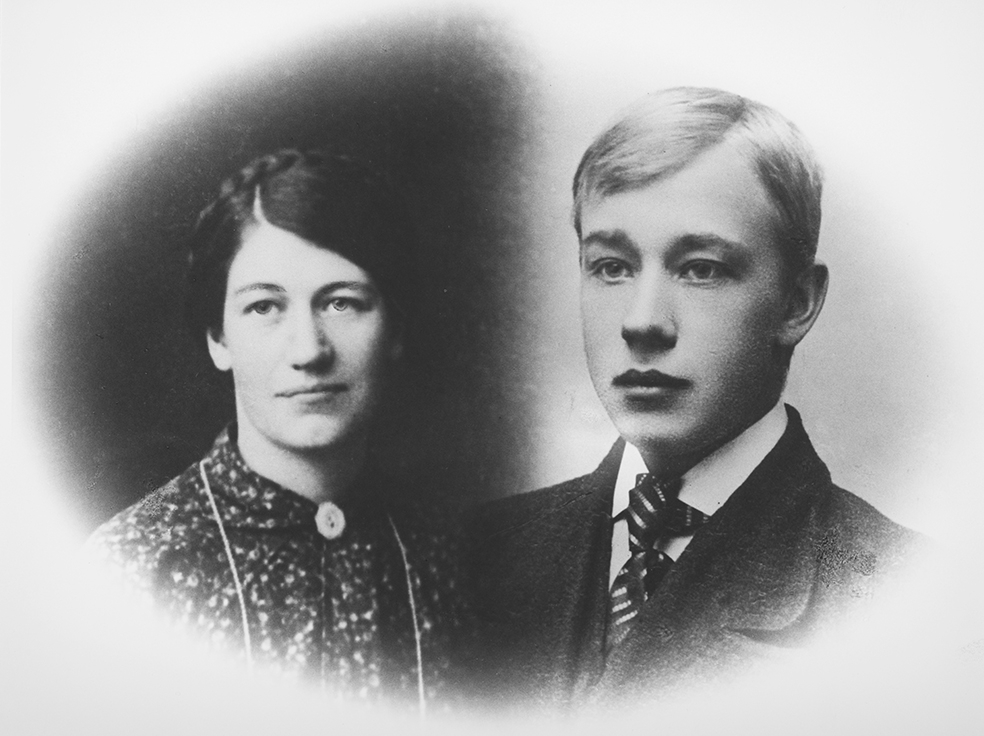 Olga Kristiansen f. Karlsen, Johan Kristiansen, søndre Galgum, Romedal. Giftet seg i 1916.