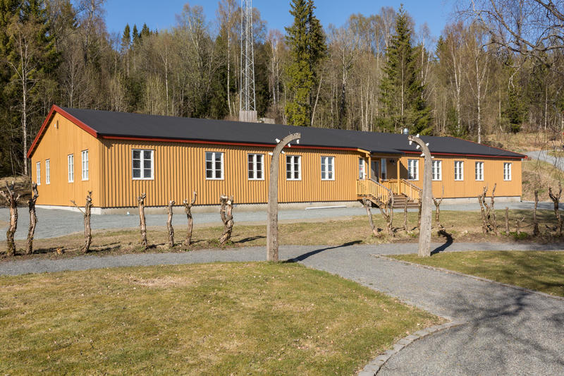 This barracks was moved from the prison camp after the war. It was restored here in 2015, and is now part of the Grini Museum. Photo: Øivind Möller Bakken, MiA (Foto/Photo)