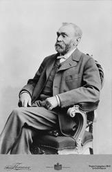 Porträtt av Alfred Nobel.