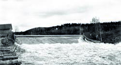 Brufossen, Soli (Isebru-dammen). Bildet tatt etter 1925. Dam