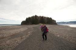 Om våren når vannstand i Mjøsa er lav så er Hovinsholmen, He