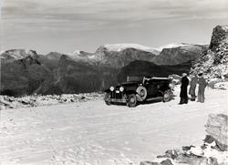 "Ved toppen av Dalsnibba, Geiranger. Andreas Baalsrud var på
