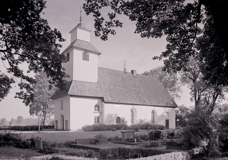 Götlunda socken.
Götlunda kyrka.