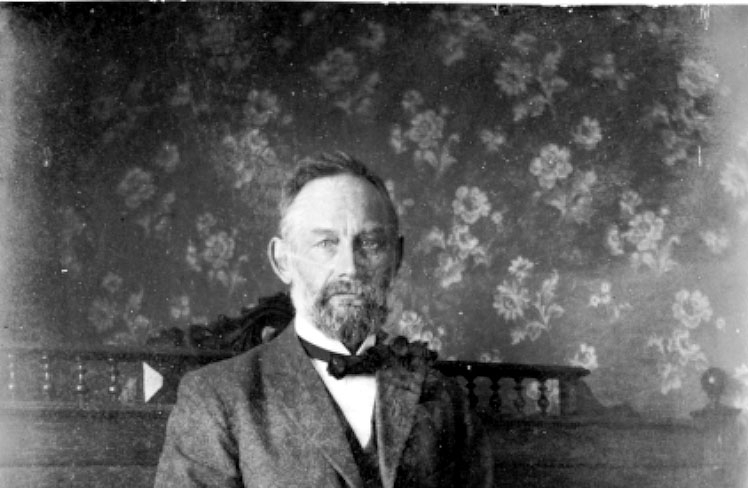 And. Gustav Zetterman, hemmansägare Gategården Hangelösa.
