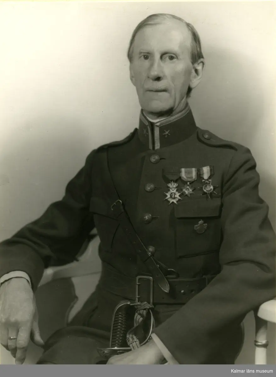 Harry Stålhammar, fältveterinär, Vendes artilleri regemente. Född 1878, död 1953.