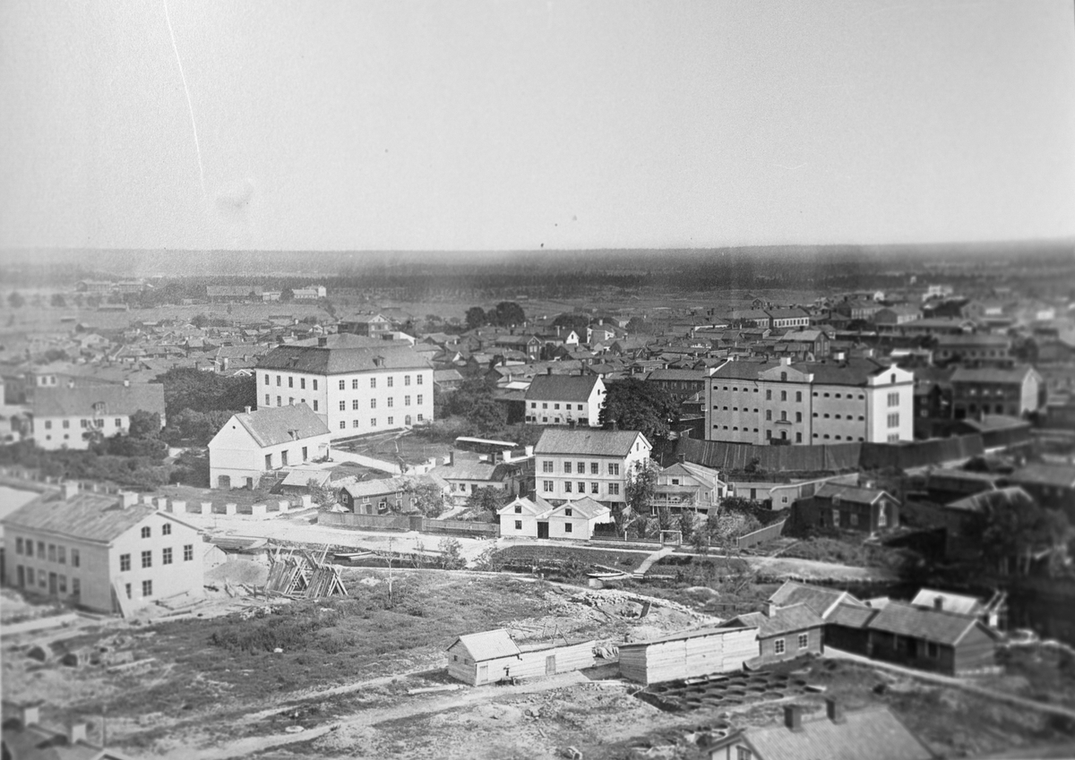 Utsikt från Heliga Trefaldighet kyrkas torn över södra stadsdelarna.