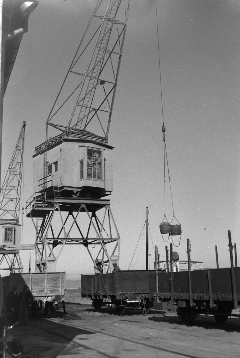 Firma H. Dyrkoren & Sønn, bruk av gaffeltruck