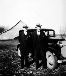 Brødrene Hans (tv.) og Ingvart Iversen fra Lekangen. Minneso