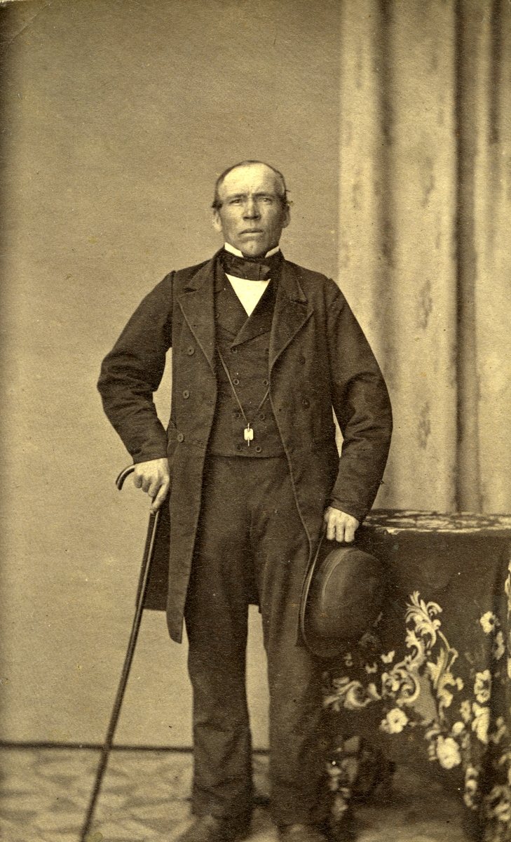Portrett av Erik O. Lutnæs (7/3 1818 - 25/8 1885)