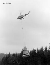 «Helikopter sanker for kongler Canada 1978»