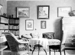 Inventar i tua på kvartal Y. Harlandsveien. Berge`s hjem.