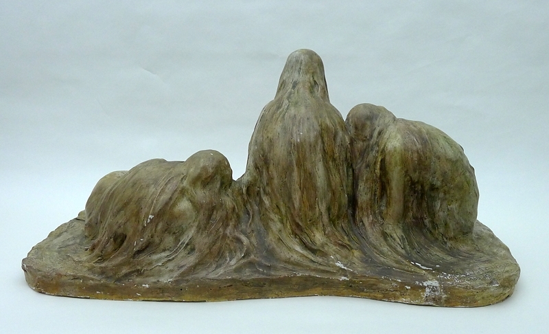 Skulptur. Titel: "Svunnen hägring", stor grupp, brunaktig patinering. Märkt "Agnes de Frumerie. Paris 1907"