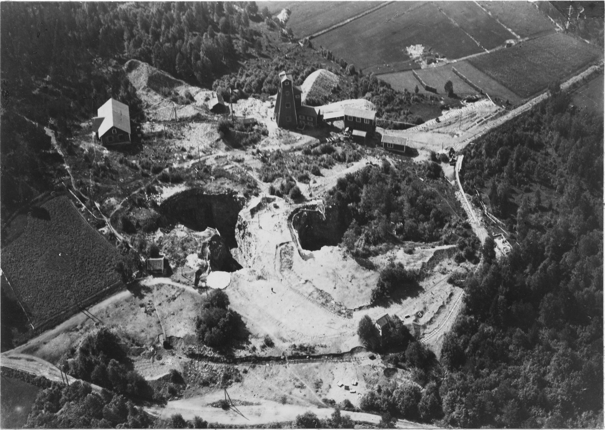 Flygfotografi över Norbergs gruvfält, södra delen.
