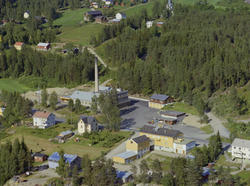 Øyer, Tretten sentrum. Tretten Ysteri, Tretten Samvirkelag, 