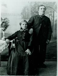 Portrett
Knut Ro-Rakel Grønlien og Kari Magnetun.