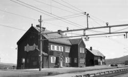 Hjerkinn stasjonsbygning og godshus/uthusbygning