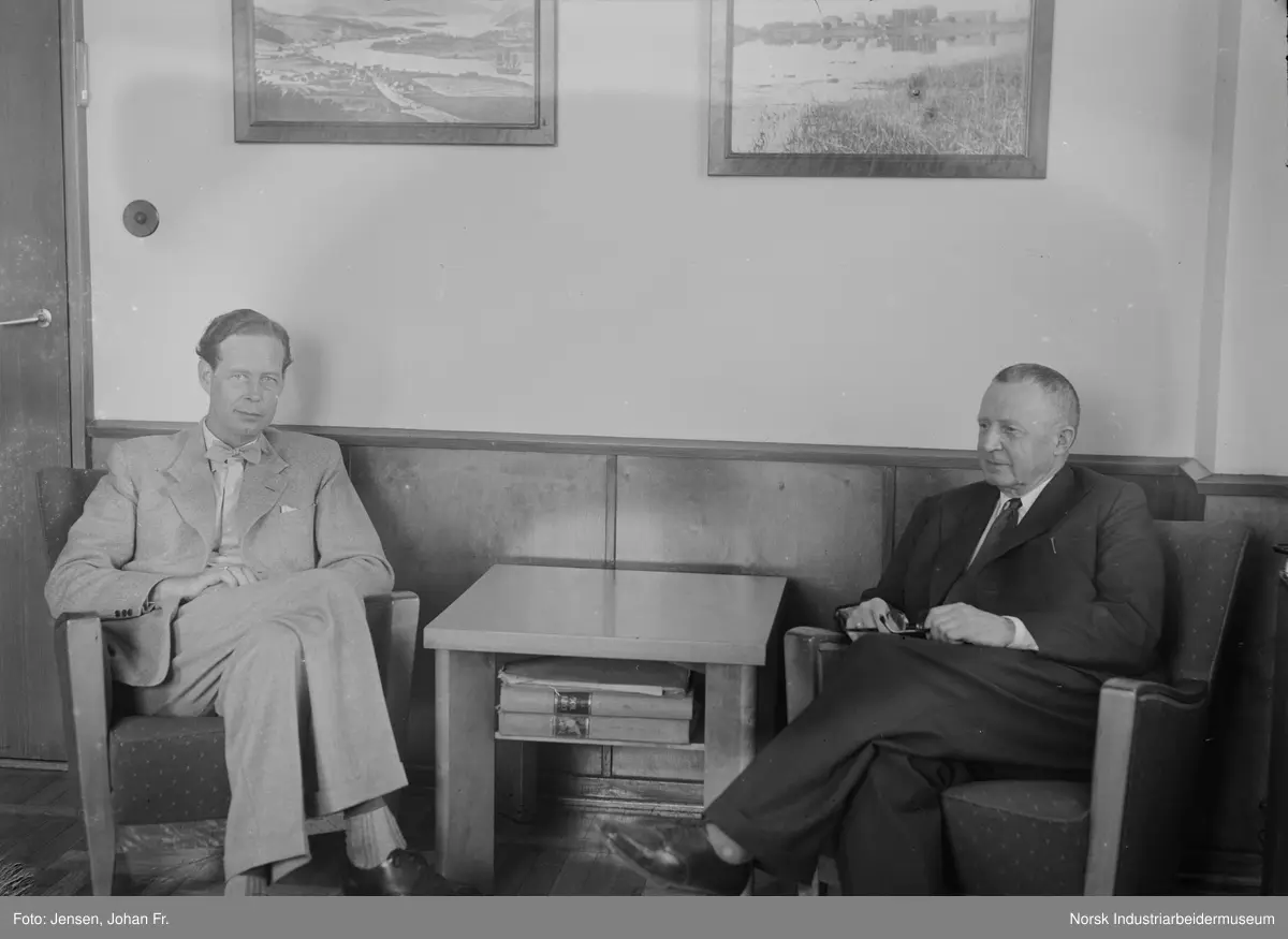 Direktør Gjestland fratrer.