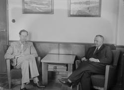 Direktør Gjestland fratrer.