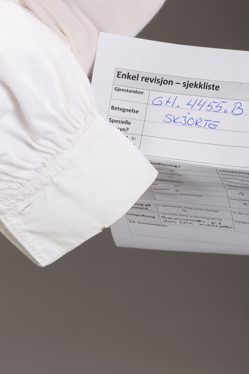 Striper i renningen i skjørtet