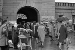 Ullevål Sykehus. Langt fram til ventehall. November 1963