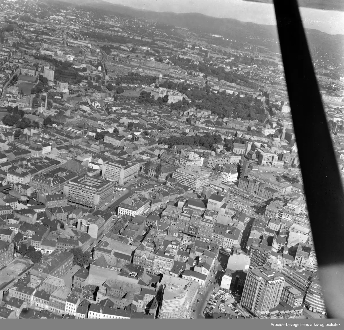 Sentrum.Flyfoto.September 1958