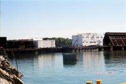 Anleggsområdet med dokkene til Norwegian Contractors i forgr