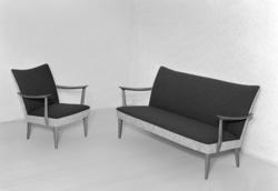 Sofa og armlenestol.