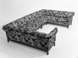 Sofagruppe. Stor hjørnesofa.