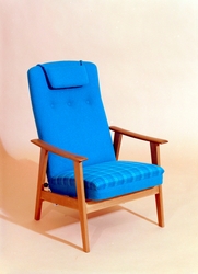 Lenestol med regulerbar rygg.