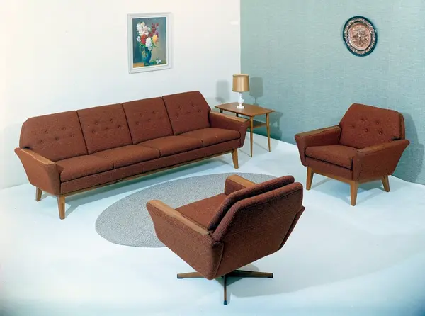 Salong. Sofagruppe med sofa og lenestolar.