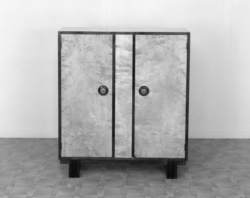 Skap/klesskap soveromsmøblement.