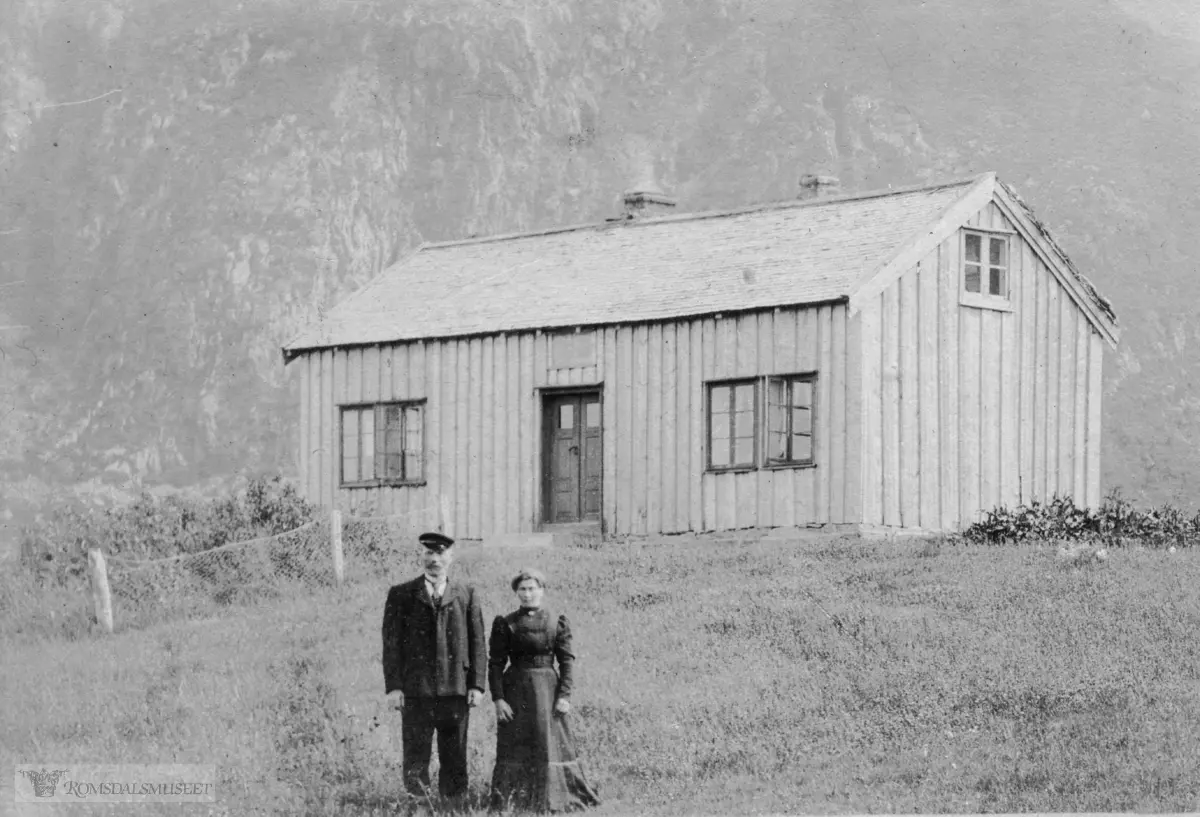 "Elvasletten" i Rakvåg..Se Midsund gard og slekt nr 3 side 623.