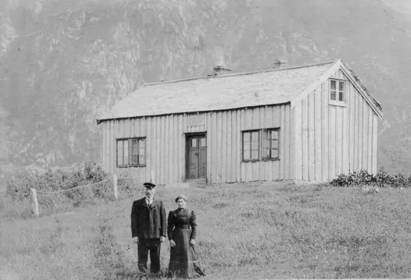 "Elvasletten" i Rakvåg..Se Midsund gard og slekt nr 3 side 6