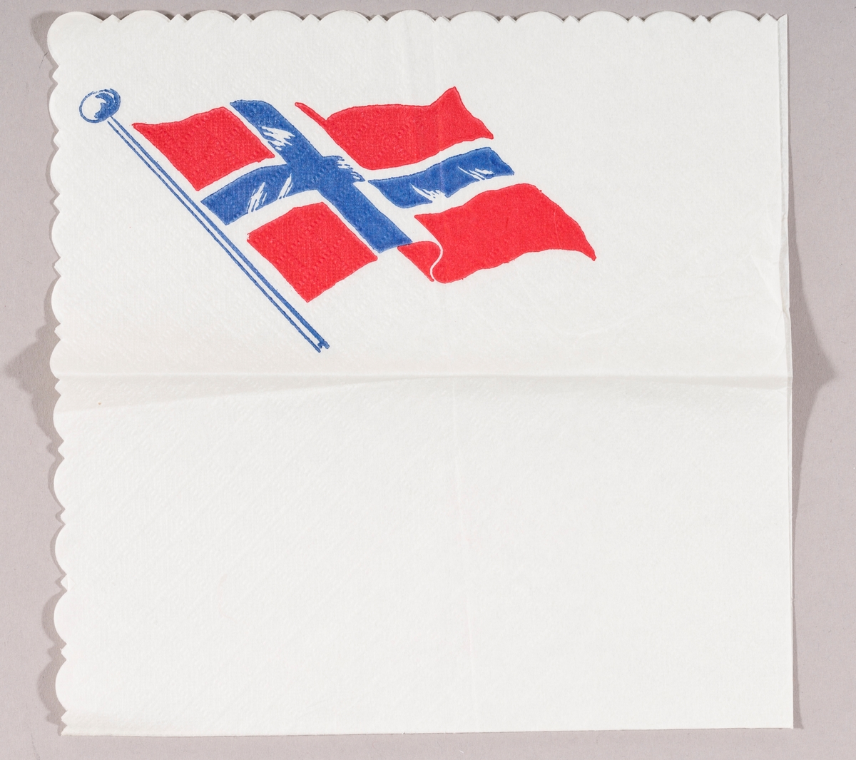 Et norsk flagg i vinden.